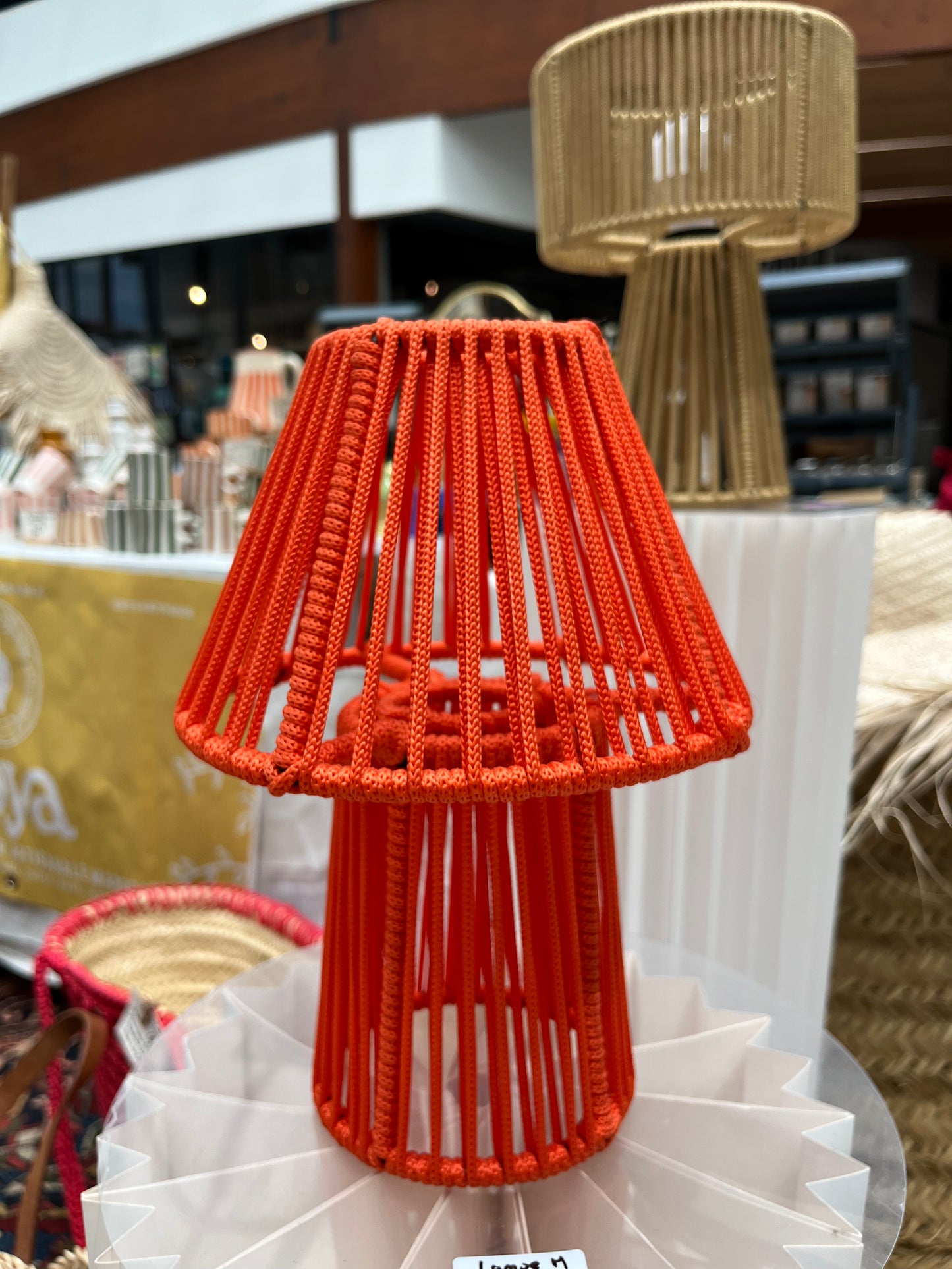 B. Lampe LACET colorée