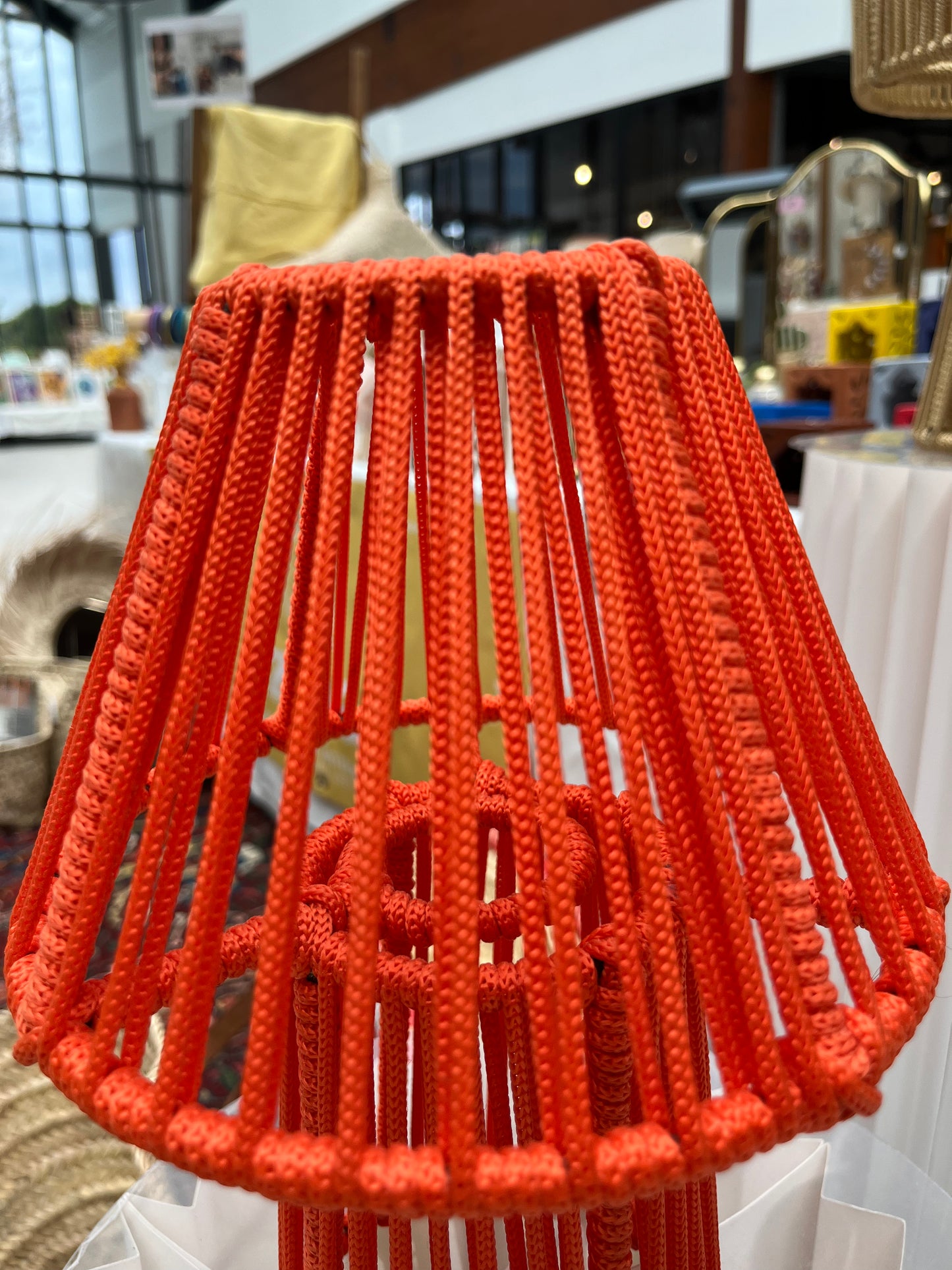 B. Lampe LACET colorée